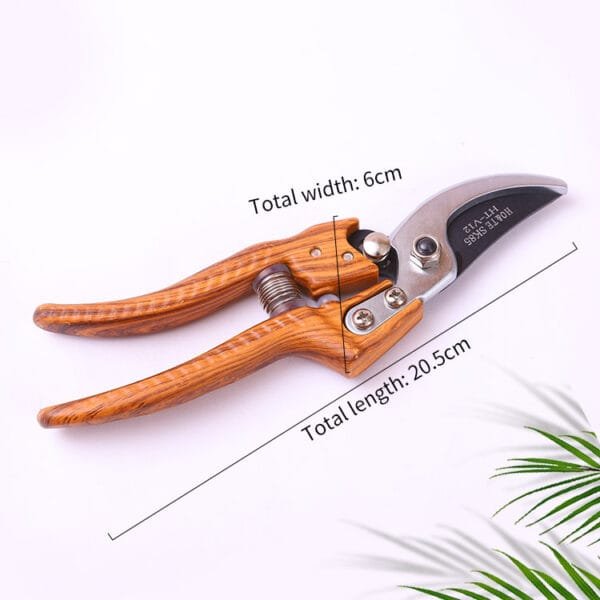 Garden Pruner with SK5 Steel Blade and Water-Transfer Handle Vertical View